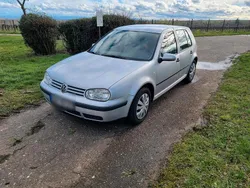 Silber Gebraucht 2000 VW Golf IV Kleinwagen | 3.400 €