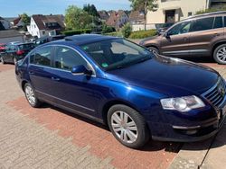 Blau Gebraucht 2005 VW Passat Limousine | 4.250 € (Etwas zu teuer)
