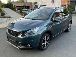 Grün Gebraucht 2017 Peugeot 2008 Allure SUV | 6.190 € (Guter Preis)