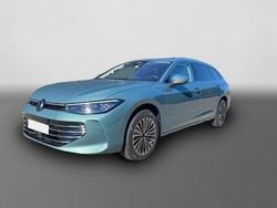 Grenadillschwarz metallic Neu 2025 VW Passat Elegance Kombi | 43.580 € (Superpreis)