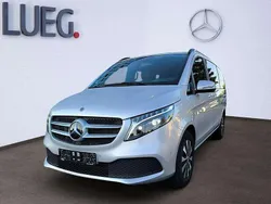 Brillantsilber metallic Gebraucht 2024 Mercedes V250 Van / Kleinbus | 71.850 €