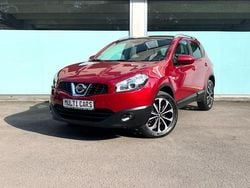 Rot Gebraucht 2011 Nissan Qashqai I-Way SUV | 9.999 € (Etwas zu teuer)
