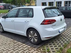Weiß Gebraucht 2016 VW e-Golf Sound Kleinwagen | 11.600 € (Fairer Preis)
