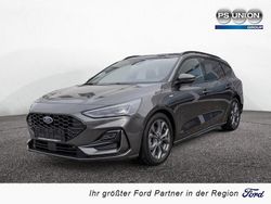 Grau Gebraucht 2023 Ford Focus ST-Line Limousine | 26.690 € (Teuer)