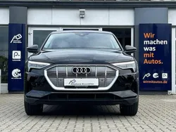 Brillantschwarz Gebraucht 2022 Audi e-tron SUV | 28.950 € (Guter Preis)
