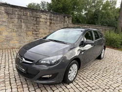 Grau Gebraucht 2015 Opel Astra Kombi | 4.599 € (Fairer Preis)