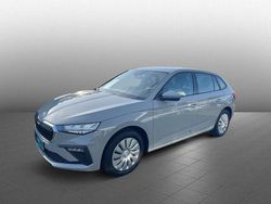 Stahlgrau Gebraucht 2025 Skoda Scala Essence Kleinwagen | 20.990 € (Guter Preis)