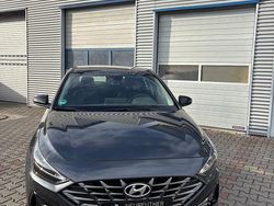 Grau Gebraucht 2021 Hyundai i30 Edition 30+ Limousine | 14.580 € (Fairer Preis)