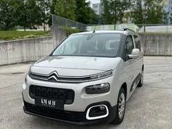 Grau Gebraucht 2019 Citroën Berlingo Live Van / Kleinbus | 14.200 € (Fairer Preis)