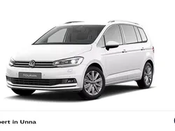 Weiß Gebraucht 2024 VW Touran Highline Van / Kleinbus | 37.446 € (Fairer Preis)
