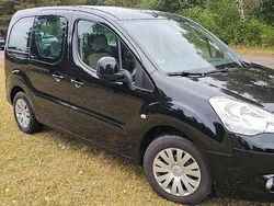 Schwarz Gebraucht 2011 Citroën Berlingo Van / Kleinbus | 6.900 € (Fairer Preis)