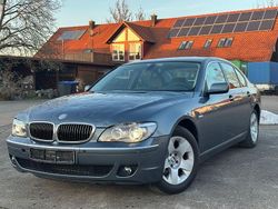 Blau Gebraucht 2006 BMW 740 Limousine | 2.790 €