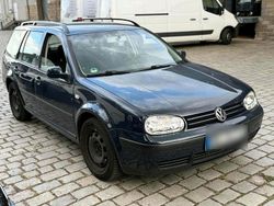 Blau Gebraucht 2003 VW Golf IV Kombi | 800 € (Guter Preis)
