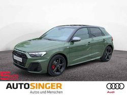 Distriktgrün metallic mytho... Neu 2025 Audi A1 Sportback S-Line Kleinwagen | 38.680 € (Fairer Preis)