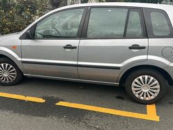 Silber Gebraucht 2004 Ford Fusion Limousine | 1.700 € (Etwas zu teuer)