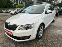 Weiß Gebraucht 2014 Skoda Octavia Elegance Kombi | 10.500 € (Guter Preis)