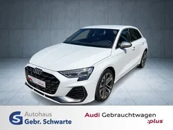 Arkonaweiß Gebraucht 2024 Audi S3 Ambiente Limousine | 43.950 € (Superpreis)