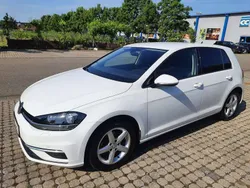 Pure white Gebraucht 2019 VW Golf VII Comfortline Kleinwagen | 15.895 € (Fairer Preis)