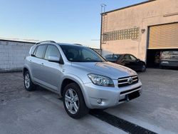 Silber Gebraucht 2006 Toyota RAV4 Executive SUV | 8.250 € (Teuer)