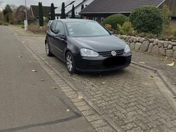 Schwarz Gebraucht 2004 VW Golf Sportline Limousine | 900 € (Superpreis)