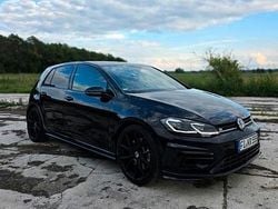 Schwarz Gebraucht 2019 VW Golf VII R Kleinwagen | 25.399 € (Guter Preis)