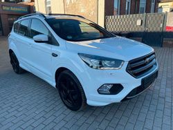 Weiß Gebraucht 2018 Ford Kuga ST-Line SUV | 14.790 € (Fairer Preis)