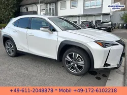 Weiß Gebraucht 2021 Lexus UX 300e Executive Line SUV | 22.998 € (Superpreis)