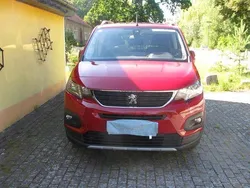 Rot Gebraucht 2019 Peugeot Rifter Allure Van / Kleinbus | 14.500 € (Guter Preis)