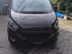 Schwarz Gebraucht 2020 Ford Tourneo Custom Van / Kleinbus | 37.400 € (Fairer Preis)