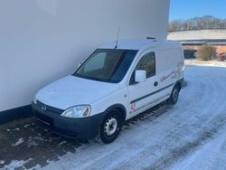 Weiß Gebraucht 2004 Opel Combo Van / Kleinbus | 1.990 € (Superpreis)