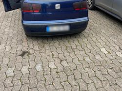 Blau Gebraucht 2001 Seat Ibiza Kleinwagen | 1.300 €