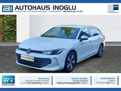 Weiß Gebraucht 2024 VW Passat Business Kombi | 29.880 € (Fairer Preis)