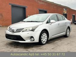 Silber Gebraucht 2013 Toyota Avensis Basis Limousine | 5.500 € (Superpreis)
