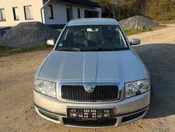 Silber Gebraucht 2006 Skoda Superb Limousine | 6.000 € (Etwas zu teuer)