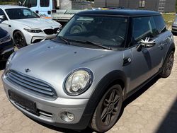 Silber Gebraucht 2007 Mini Cooper Kleinwagen | 2.500 €