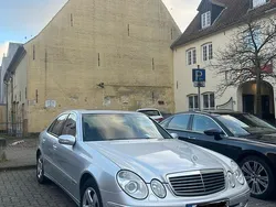 Silber Gebraucht 2006 Mercedes E280 Limousine | 3.700 €