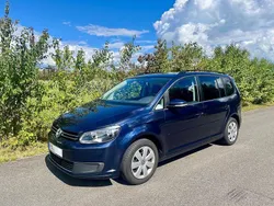 Blau Gebraucht 2012 VW Touran Comfortline Van / Kleinbus | 6.999 € (Fairer Preis)
