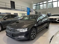 Grau Gebraucht 2022 VW Passat Business Limousine | 24.990 € (Guter Preis)