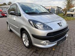 Grau Gebraucht 2007 Peugeot 1007 Premium Kleinwagen | 5.900 € (Fairer Preis)