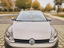 Grau Gebraucht 2014 VW Golf VII Comfortline Limousine | 11.000 € (Etwas zu teuer)