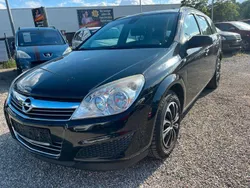 Schwarz Gebraucht 2009 Opel Astra Edition Kombi | 2.800 € (Fairer Preis)