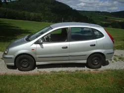 Silber Gebraucht 2000 Nissan Almera Van / Kleinbus | 1.350 €