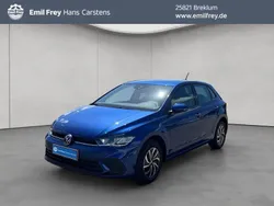 Blau Gebraucht 2024 VW Polo Life Limousine | 17.980 € (Guter Preis)