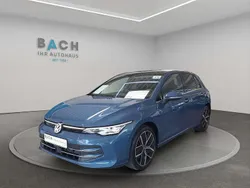Anemonenblau metallic Gebraucht 2024 VW Golf VIII Style Limousine | 34.900 € (Teuer)