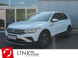Weiß Gebraucht 2021 VW Tiguan Elegance SUV | 30.850 € (Fairer Preis)