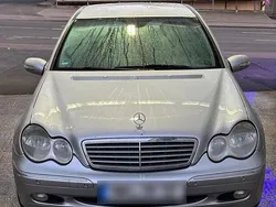 Silber Gebraucht 2005 Mercedes C180 Limousine | 3.300 € (Fairer Preis)