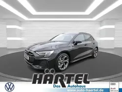 Mythosschwarz (schwarz) Neu 2025 Audi A3 S-Line Limousine | 40.900 € (Etwas zu teuer)