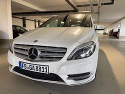 Schwarz Gebraucht 2016 Mercedes B180 Van / Kleinbus | 9.999 € (Guter Preis)