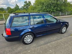Blau Gebraucht 2003 VW Golf IV Comfortline Kombi | 3.600 € (Etwas zu teuer)