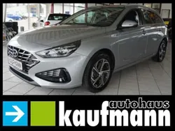 Silber Gebraucht 2022 Hyundai i30 Edition Kombi | 19.990 € (Fairer Preis)
